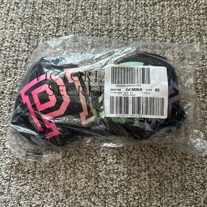 Never opened Victoria secret bra (36A)